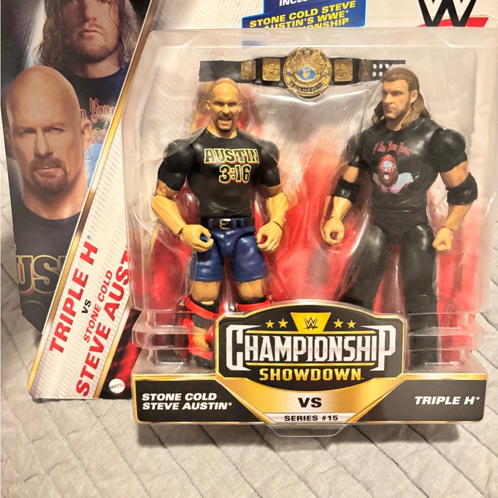 Mattel WWE Championship Showdown Set - Black and Gold